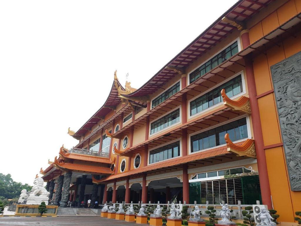 De Paris Hotel Medan Exteriör bild